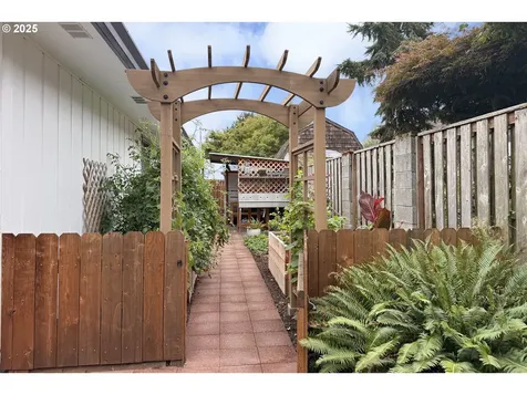 3803 NE 142nd Avenue Portland OR 97230