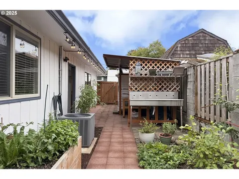 3803 NE 142nd Avenue Portland OR 97230