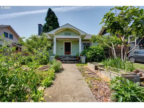 6115 SE 19th Avenue Portland OR 97202