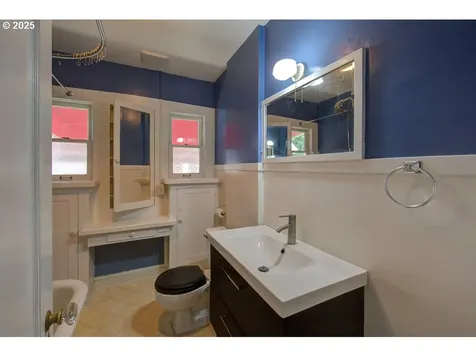 6115 SE 19th Avenue Portland OR 97202