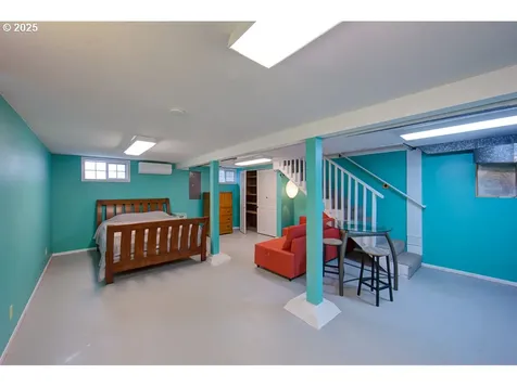 6115 SE 19th Avenue Portland OR 97202