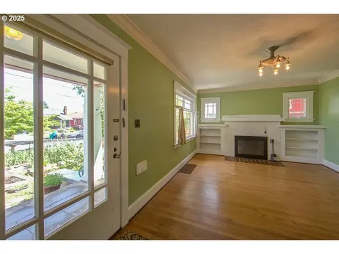 6115 SE 19th Avenue Portland OR 97202