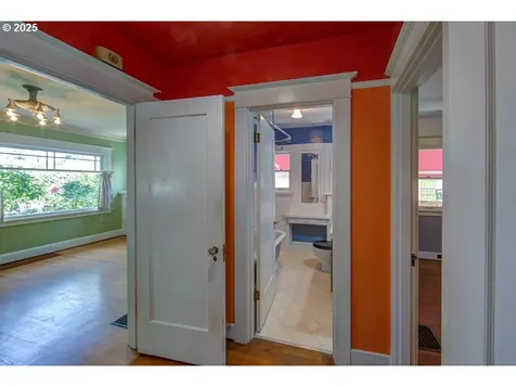 6115 SE 19th Avenue Portland OR 97202