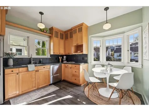 1805 SE 58th Avenue Portland OR 97215