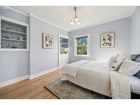 1805 SE 58th Avenue Portland OR 97215