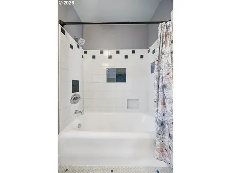 1805 SE 58th Avenue Portland OR 97215