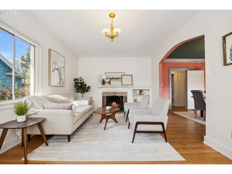 1805 SE 58th Avenue Portland OR 97215