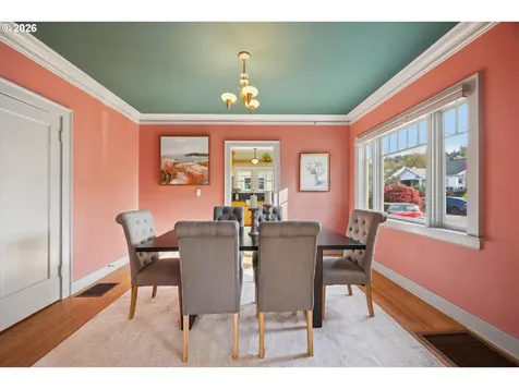 1805 SE 58th Avenue Portland OR 97215