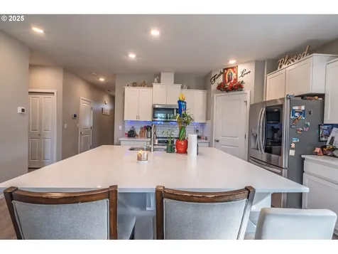 2802 Ben Brown Drive Woodburn OR 97071
