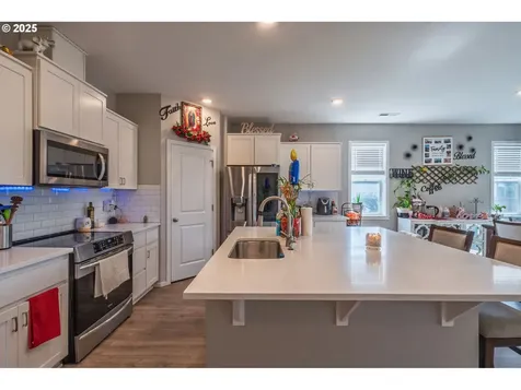 2802 Ben Brown Drive Woodburn OR 97071