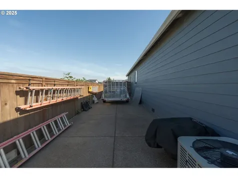 2802 Ben Brown Drive Woodburn OR 97071