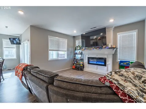 2802 Ben Brown Drive Woodburn OR 97071