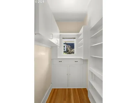 1127 SE Sherrett Street Portland OR 97202