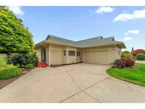 371 NW Rachel Lynn Way Roseburg OR 97471