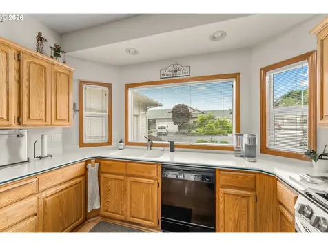 371 NW Rachel Lynn Way Roseburg OR 97471