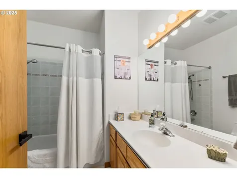 371 NW Rachel Lynn Way Roseburg OR 97471