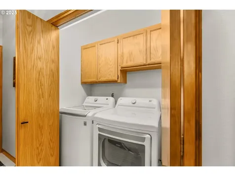 371 NW Rachel Lynn Way Roseburg OR 97471