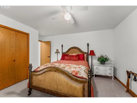 371 NW Rachel Lynn Way Roseburg OR 97471