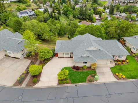 371 NW Rachel Lynn Way Roseburg OR 97471