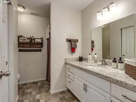 19551 S Rockie Drive Mulino OR 97042