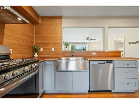 16429 SE Woodward Street Portland OR 97236