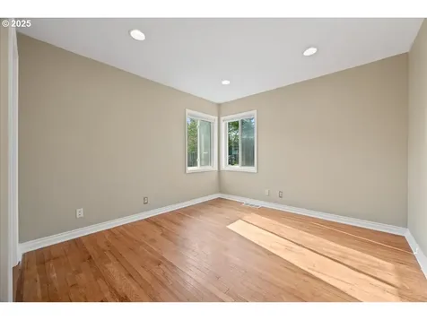16429 SE Woodward Street Portland OR 97236
