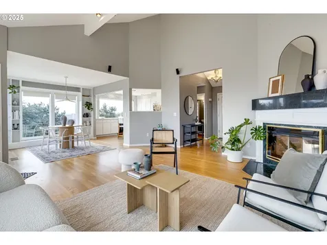 1991 SW Mill Street Terrace Portland OR 97201