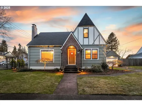 1520 12th Street Oregon City OR 97045