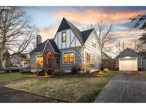 1520 12th Street Oregon City OR 97045