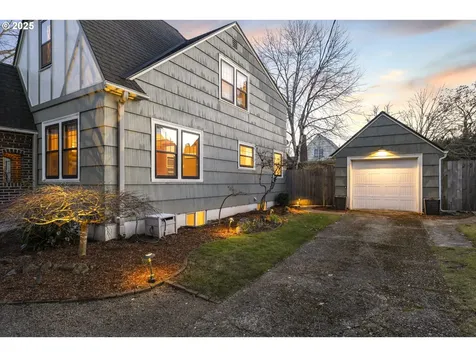 1520 12th Street Oregon City OR 97045