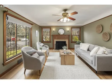 1520 12th Street Oregon City OR 97045