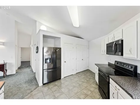 1101 Blanco Avenue Coos Bay OR 97420