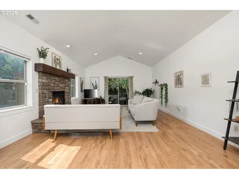 21302 NE Brooklyn Court Bend OR 97701