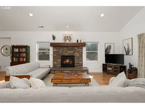 21302 NE Brooklyn Court Bend OR 97701