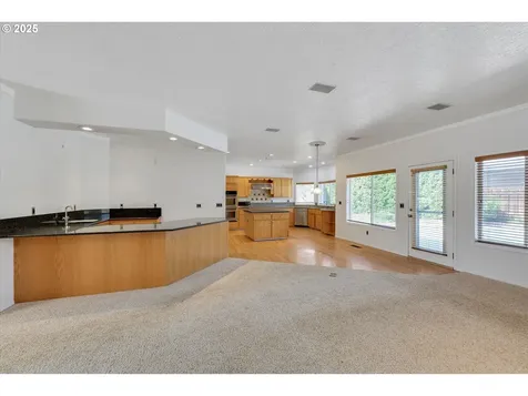 2825 SW Redfern Place Gresham OR 97080