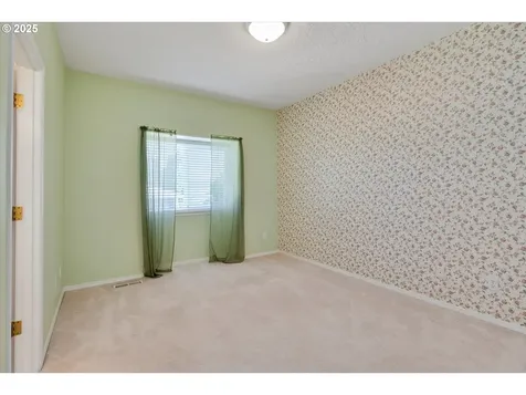 2825 SW Redfern Place Gresham OR 97080