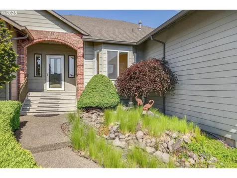 2825 SW Redfern Place Gresham OR 97080