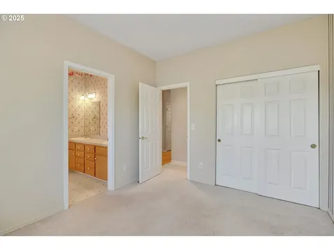 2825 SW Redfern Place Gresham OR 97080