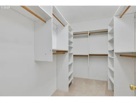 2825 SW Redfern Place Gresham OR 97080