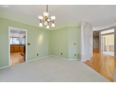 2825 SW Redfern Place Gresham OR 97080