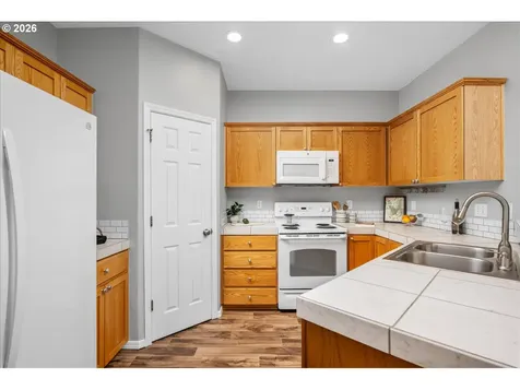 2318 NW Roseburg Terrace Beaverton OR 97006