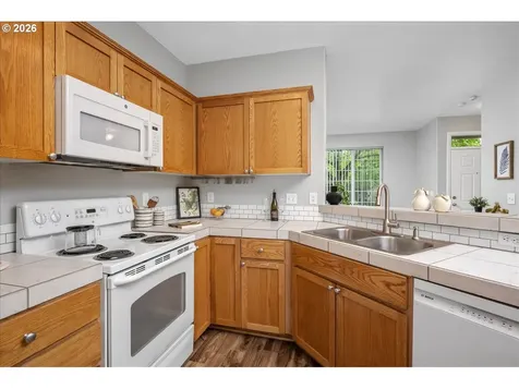 2318 NW Roseburg Terrace Beaverton OR 97006