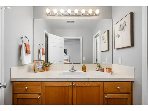 2318 NW Roseburg Terrace Beaverton OR 97006