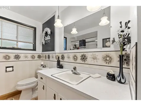 4252 Brooks Avenue NE Keizer OR 97303