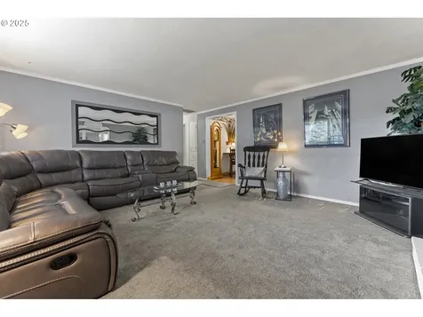 4252 Brooks Avenue NE Keizer OR 97303