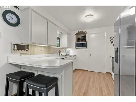 4252 Brooks Avenue NE Keizer OR 97303