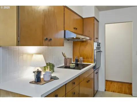 8815 N Seward Avenue Portland OR 97217