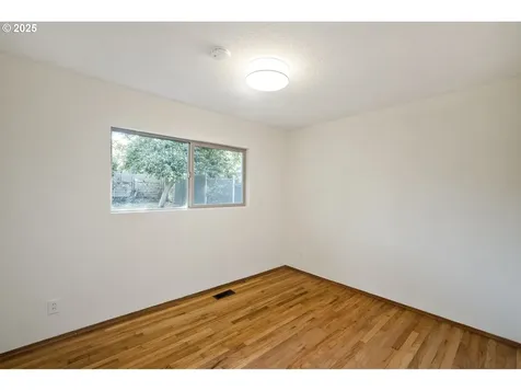 8815 N Seward Avenue Portland OR 97217