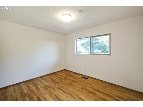8815 N Seward Avenue Portland OR 97217