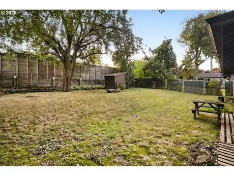 8815 N Seward Avenue Portland OR 97217